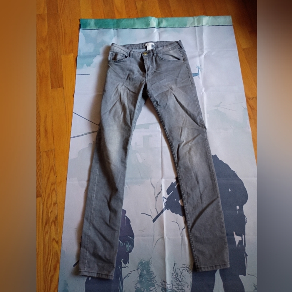 H&M High-Rise Skinny Gray Denim Jeans 5-Pocket Button Zip Solid Light Wash 6 - Picture 2 of 11